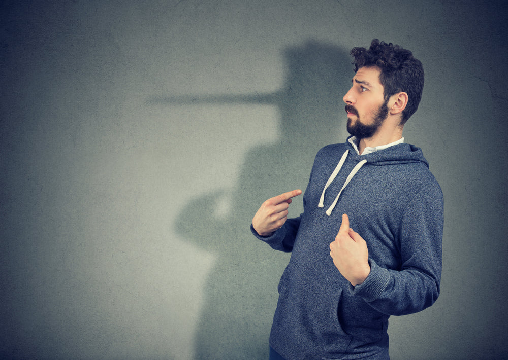 How to spot a liar. Top 10 signs to look for.